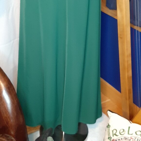 NWOT!!  Alva Q Tie Front Cutout Maxi - Picture 5 of 13